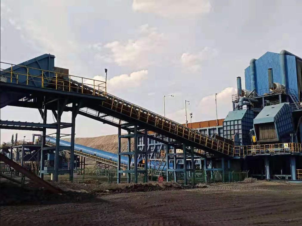 半移動(dòng)破碎站